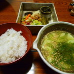 親和苑 - （夕食⑧）ご飯と漬物と冷汁