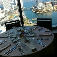 横浜モノリス - 