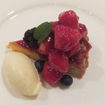 北島亭 - 苺のタルト