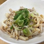 八福神 - 鶏皮ポン酢、250円。食感と温度が絶妙です♫