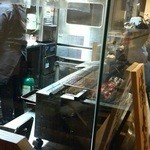 炭火 炙り肉 康 - 調理場を撮影