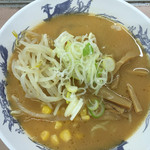 駅そば そば・うどん八起家 - 味噌ラーメン470円