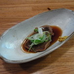 佐賀 雑穀 - お通し・豚タンの煮物