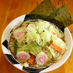 Tukemen Onnoji - 【熟成味噌野菜らー麺】3種の味噌をブレンドした濃厚味噌豚骨らーめんです。麺は、自家製ちぢれ麺。野菜がどっさり乗ってます。麺大盛まで無料です。