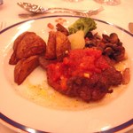 Restaurante do Palace Hotel do Bussaco - 夕食（メイン、仔牛のロースト　温野菜添え）