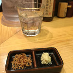 銀座 篝 - トッピングのフライドオニオンと生姜