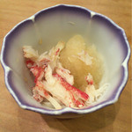すし屋の魚雄 - 201602お通しのカニと大根おろし