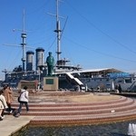 レストラン スワン - 戦艦三笠の前の東郷平八郎像