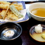 西荻窪 鞍馬 - 花天「穴子一本揚げ」