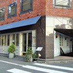 ル・ブション - 気品ある外観