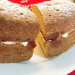 サンデーベイクショップ - ヴィクトリアの後ろ姿