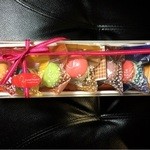 ル・パティシェ ヤマダ - 
      マカロン ヌガー モンテリマール 