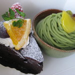 くろ麦 - テイクアウトした抹茶プリン420円と大人のショコラ300円