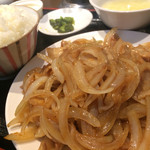 555飯店 - 生姜焼き定食。