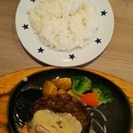 ステーキのどん - ﾊﾝﾊﾞｰｸﾞﾗﾝﾁ(ﾁｰｽﾞｸﾘｰﾑｿｰｽ)210ｇ　799円（税抜）