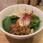 カーザ ルカ - ラー博は俺の社員食堂。  ペペロソチーノ和え麺＋温玉！  辛さはMAXの5辛！  野菜プリタツでヘルシーに見えるが、唐辛子ベースのタレがシゲキテキ