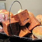 レストラン バカール - 自家製パン 