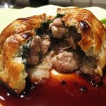 レストラン バカール - ニュージーランド産　リードボーとフォアグラのパイ包み焼き