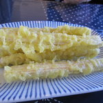 手打ちうどん　古奈門 - ごぼう天別皿