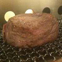 赤身焼肉 かるびあーの 新橋店 - ジャージー牛のしんしん（もも肉の中心）
