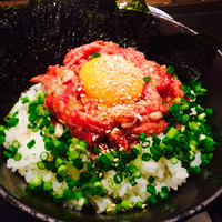 焼肉家 KAZU 神楽坂 - ローストビーフ丼