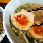 味のさつま - この黄身まで出汁の味がしみてて甘みがあって美味しい。