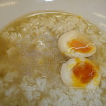 麺処 有彩 - 味玉はこれ以上崩すとコードに引っかかる？