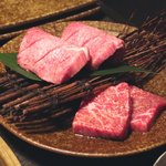 焼肉うしごろ - 究極の黒タン、厚切りハラミ