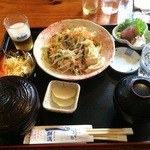 Issem Man - 豆腐ちゃんぷるー定食
