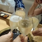 Wagyuu Matsushita - 2015.9訪問時　スパークリングワインで乾杯