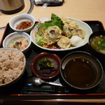 おやさい健究所 - 原木生椎茸の肉詰めフライ。