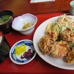 鹿野川荘レストラン - ジューシー唐揚げ定食（1180円）