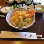 うなぎ　米屋 - 他に客はない昼過ぎ、サクサク感のない衣でした。