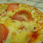 ブル・チェーロ - フレッシュトマトとアンチョビのピザ　￥１１００