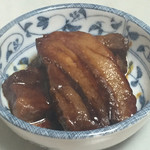 Katou Seinikuten - 2016年2月。豚角煮380円。