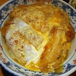 浅野屋 - 日本よ！これが大船最強かつ丼だ！
      (^0_0^) ﾌﾞﾋｰ
      
      最近、外れのかつ丼が多く
      我慢できずに駆け込みました❤
      ε=┌(；・∀・)┘
      揚げおきのカツとか ありえん！
      ヽ(♯｀Д´)ﾉｺﾘｬｰｯ
      この店 見習ってほしい！