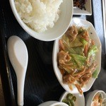 麺飯家龍門 - ホルモン定食