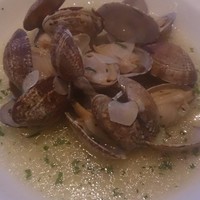 バル デ エスパーニャ ムイ 名古屋ミッドランド店 - あさりのシェリー酒蒸し970円