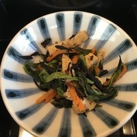 日本料理 鯉城 - ほうれん草とひじきのお浸し