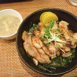 土日Ａランチ：ポークしょうが焼丼