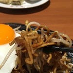 想夫恋 - 麺箸上げ（麺も短くパラパラです）