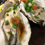 おもいで横丁 - 殻付生かき