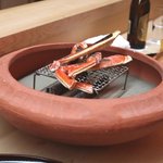 松川 - 間人蟹の脚を焼き