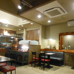 ステーキ・洋食のTANTO屋 - ディナータイム　開店すぐの店内　2016.2