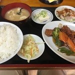 龍鳳楼 - 酢豚のランチ(648円)