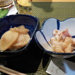 Shunsai Koiki - 本日のお通し。カブの生姜焼きと蛸のピリ辛あえ