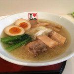 まるぎん商店 - 2016年2月1日〜2月29日
      Oi!ラーメン企画第7弾
      エントリー麺
      ほろよい乙女の塩セレブ