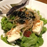 ENZO - じゃこと豆腐のサラダ