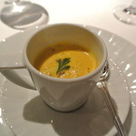 ラ・トルテュ - 有機人参のポタージュ