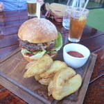Woolshed Pub - woolshed buger　20.5$